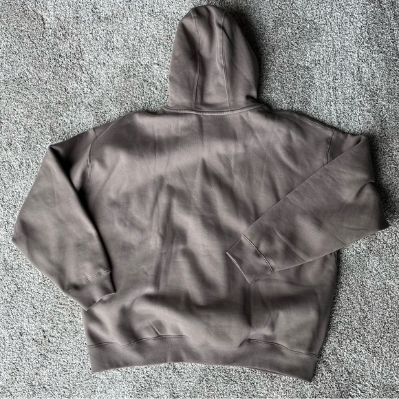 Nike sweatshirt - Picture 2 of 3